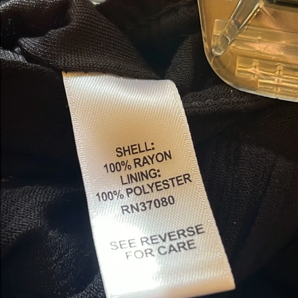 Cato asymetrical black/white skirt . Sheer overlay from knee sz M